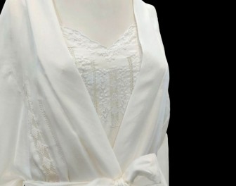 Hand Embroidery vs Machine: The Hidden Value in Handmade Gifts
